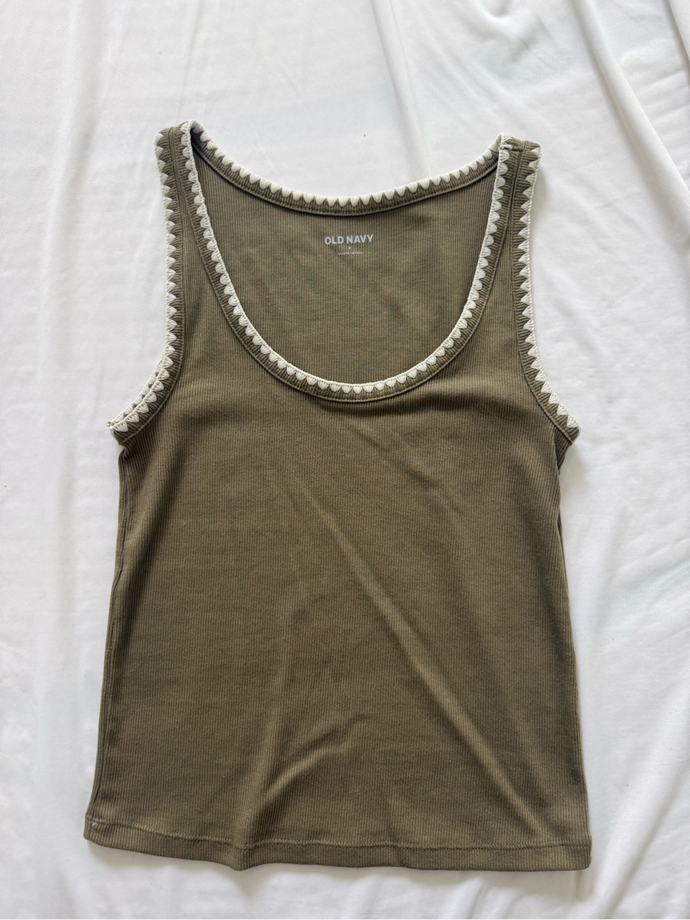 Old Navy Olive Tank with Cream Scalloped Trim